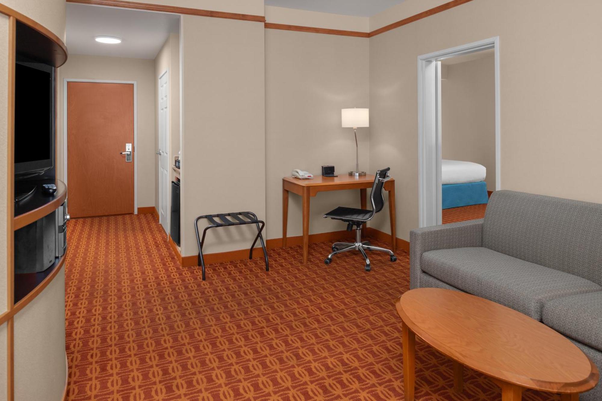 Fairfield Inn And Suites By Marriott Елк-Ґроув Екстер'єр фото