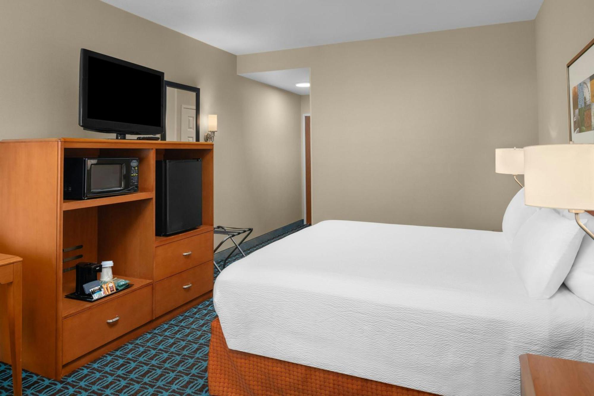 Fairfield Inn And Suites By Marriott Елк-Ґроув Екстер'єр фото